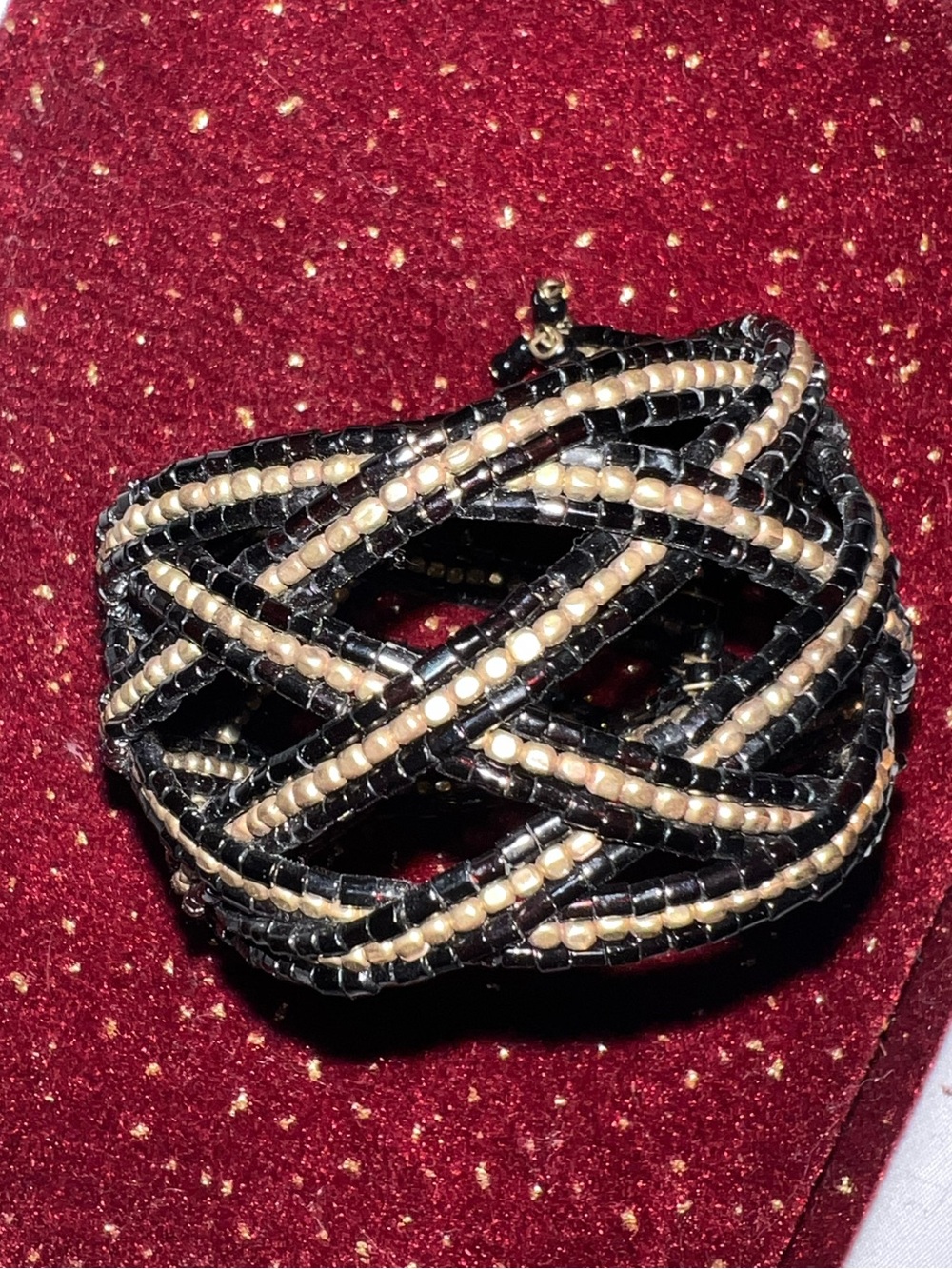 Forever21 👑 Black and gold cross-cross bracelet